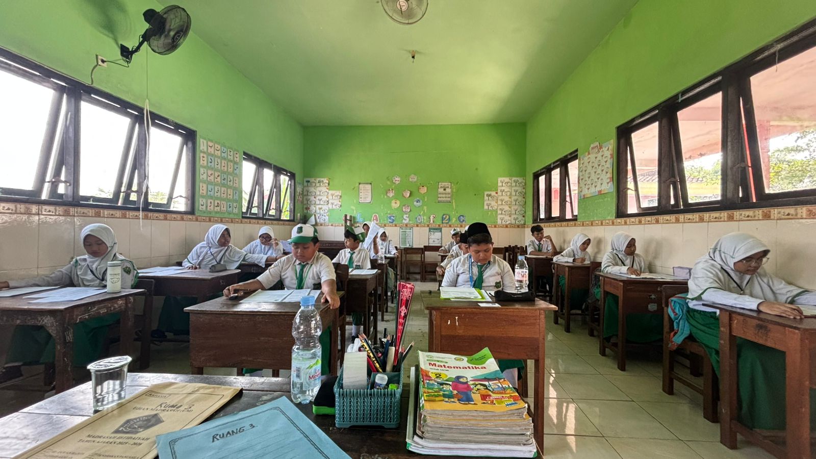 Asesmen Madrasah (AM) 2026 di MI Al-Hidayah Tarik Berjalan dengan tertib