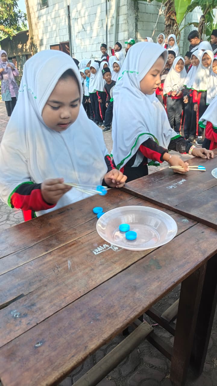 HUT RI KE 81